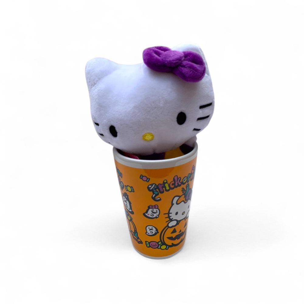 Halloween Trick or Treat Hello Kitty Plush in Ceramic Mug NWT